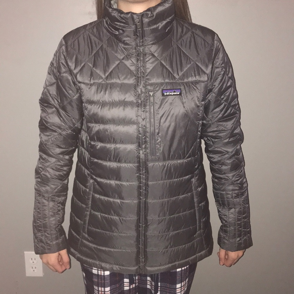 Patagonia women’s Large gray jacket
